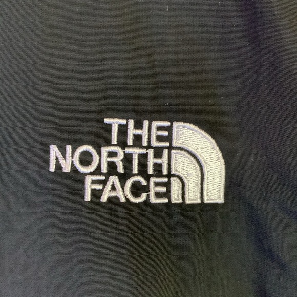 Girls The North Face Jacket - Picture 2 of 6